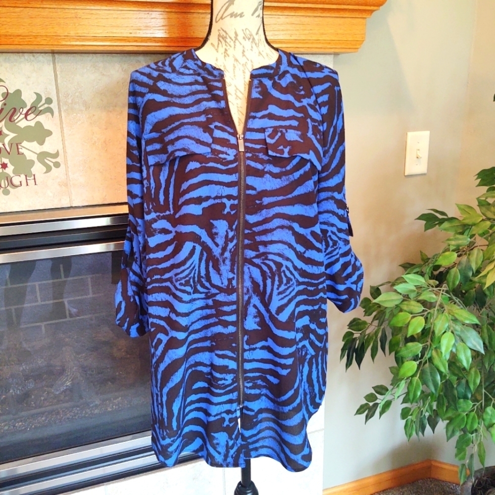 Rock & Republic Medium Animal Print Shirt!